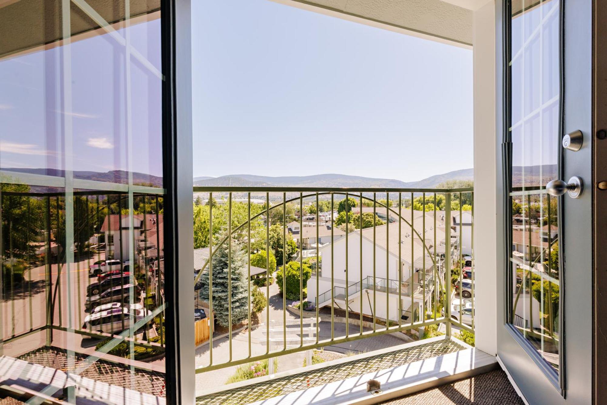 Balcomo, A Ramada By Wyndham Penticton Exteriér fotografie