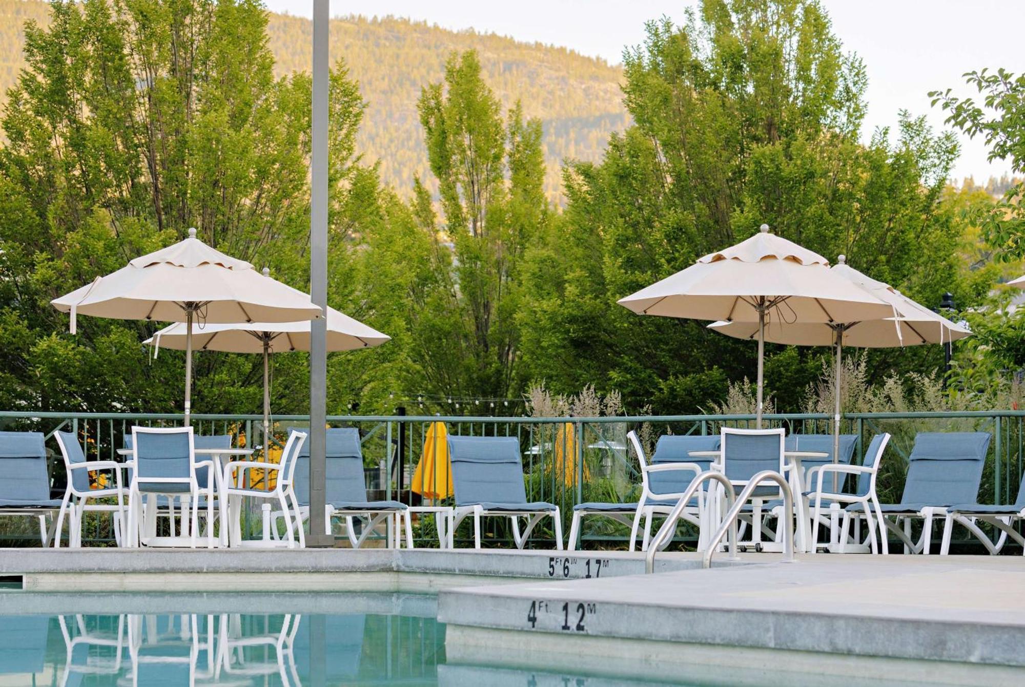 Balcomo, A Ramada By Wyndham Penticton Exteriér fotografie