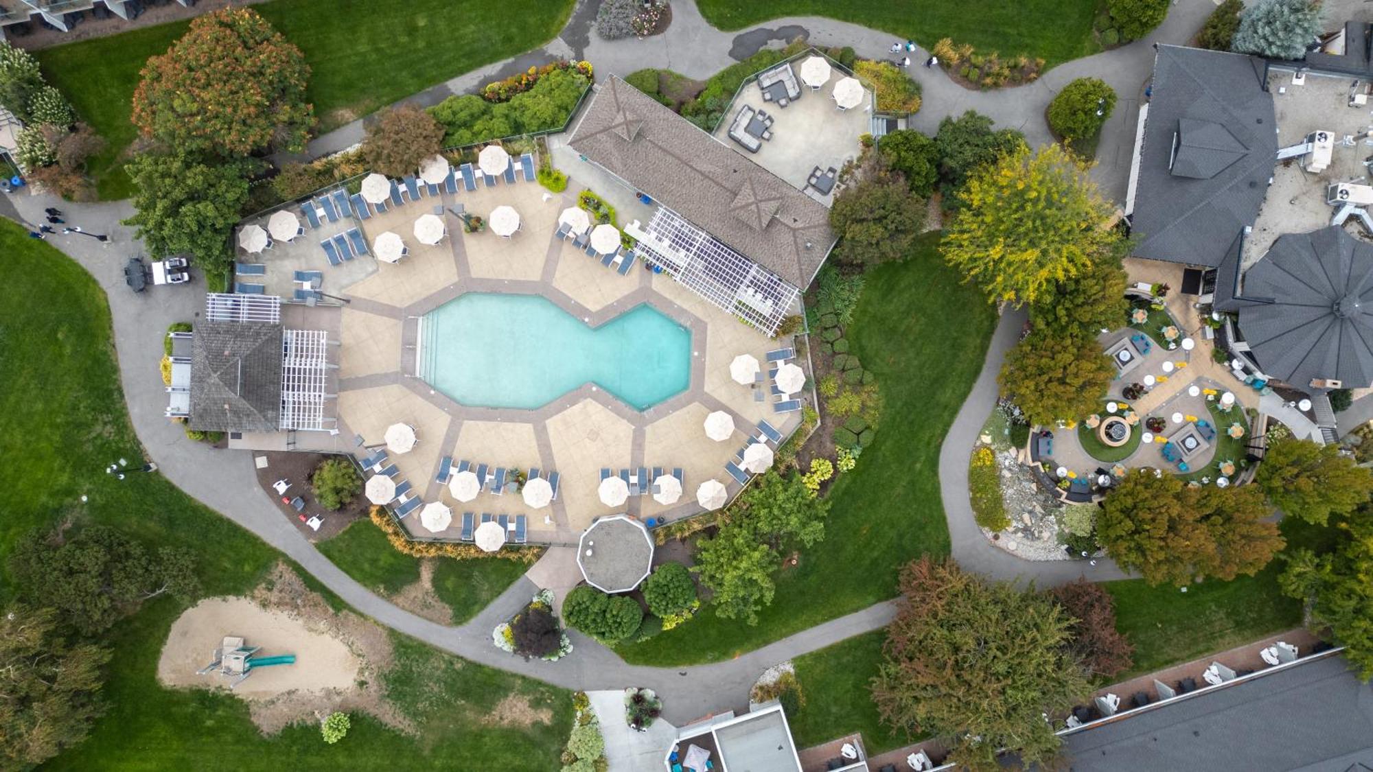 Balcomo, A Ramada By Wyndham Penticton Exteriér fotografie