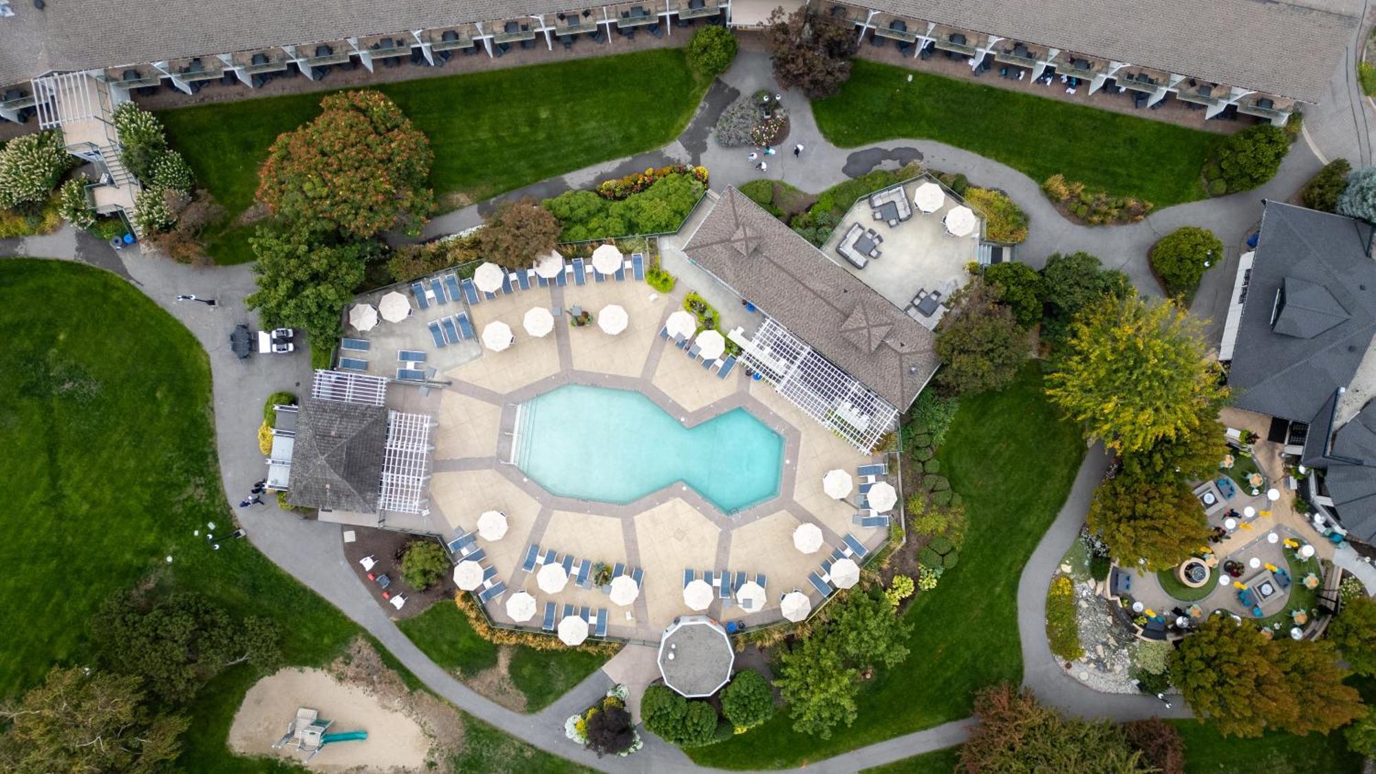 Balcomo, A Ramada By Wyndham Penticton Exteriér fotografie